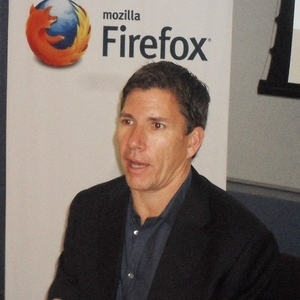 Gary Kovacs, presidente da Mozilla Corporation, em apresentação sobre a parceria com a Telefônica (Foto: Divulgação)