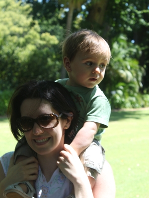 A advogada Julia Coimbra e seu filho Francisco (Foto: Arquivo pessoal)